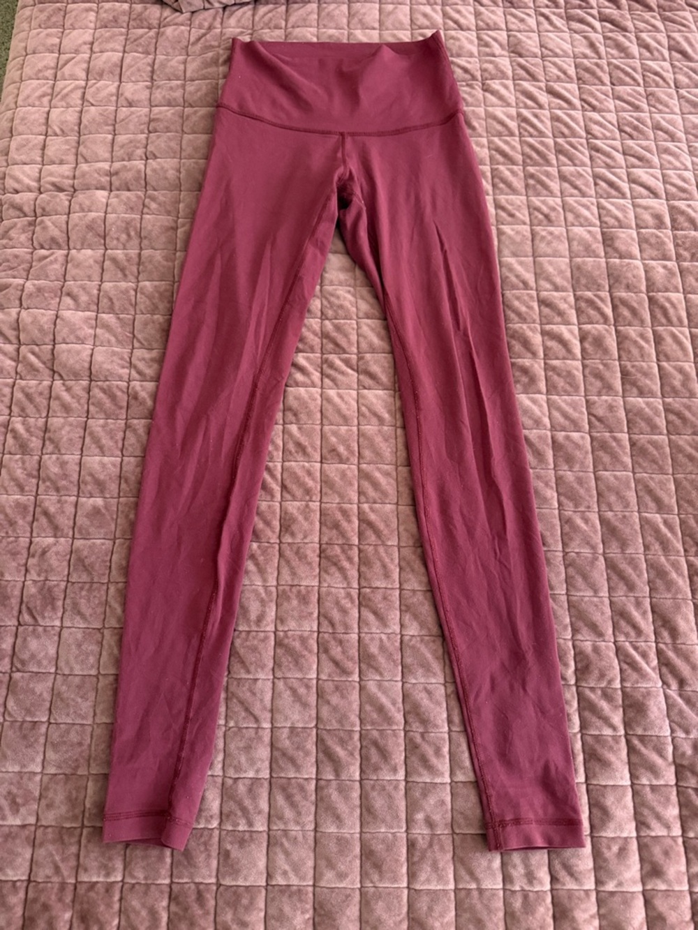 lululemon athletica High-Rise Rosewood Leggings size 6 “31 inseam HOLES